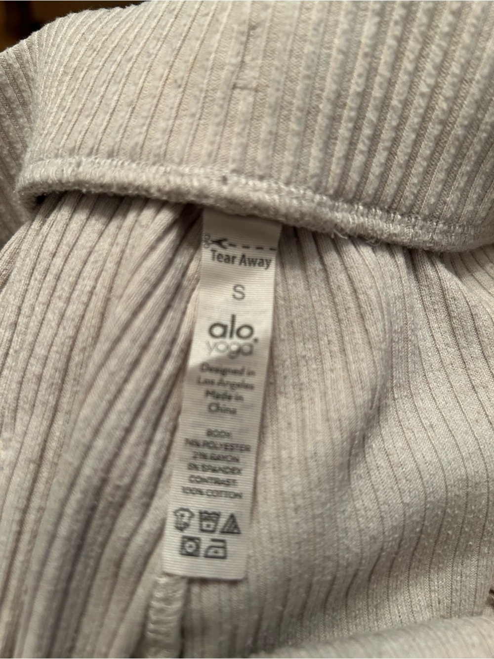 ALO Yoga Muse Ribbed Knit Joggers in Gravel Heather Size Small Inseam 28 inches - Picture 3 of 5